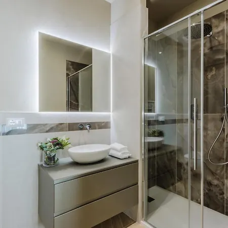 Daire Pinoli Modern With Elevator And Balcony Lucca