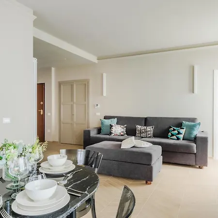 Pinoli Modern With Elevator And Balcony Lucca