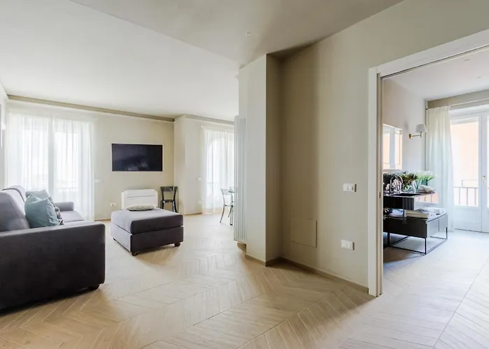 Pinoli Modern With Elevator And Balcony