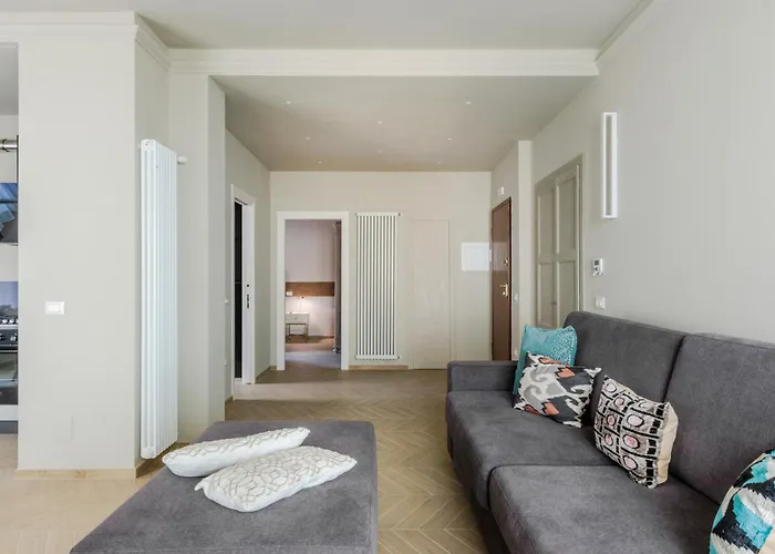 Pinoli Modern With Elevator And Balcony * 루카