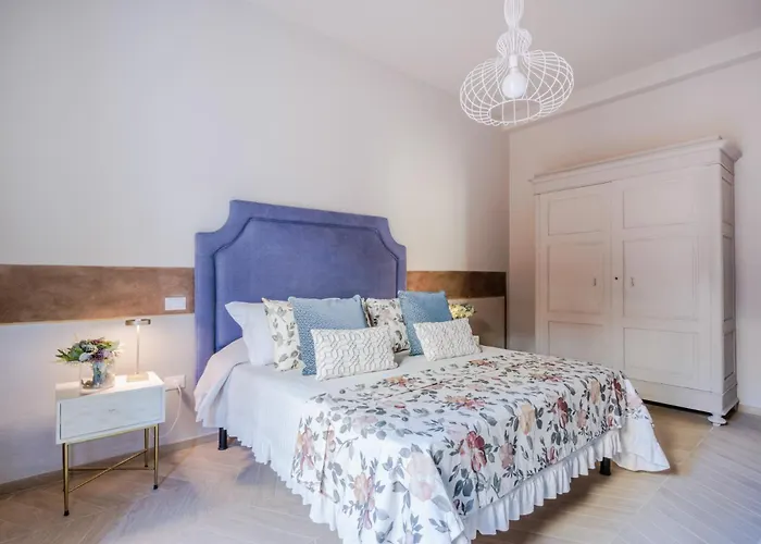 Pinoli Modern With Elevator And Balcony 아파트 루카