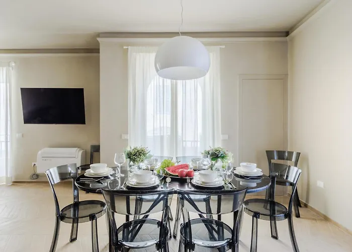 Pinoli Modern With Elevator And Balcony 아파트 루카