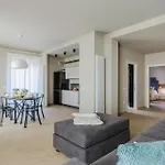 Lejlighed Pinoli Modern With Elevator And Balcony