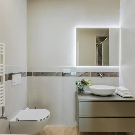 Pinoli Modern With Elevator And Balcony * Lucca