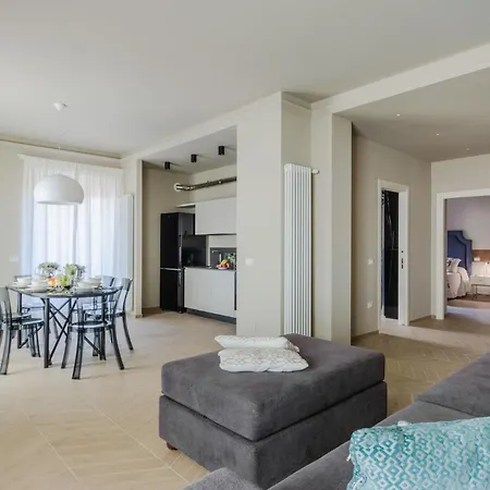 Apartment Pinoli Modern With Elevator And Balcony